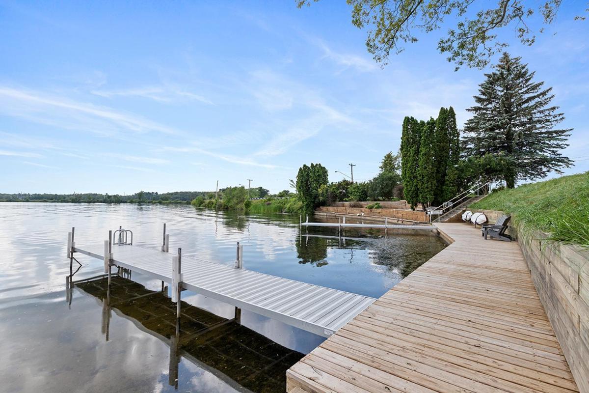 Lakeside Getaway With Dock, Firepit, Grill Newaygo Luaran gambar